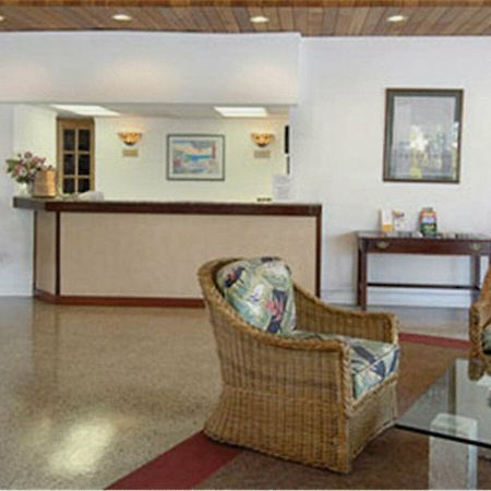 Travelodge Monaco Beach Resort サニーアイルズビーチ インテリア 写真