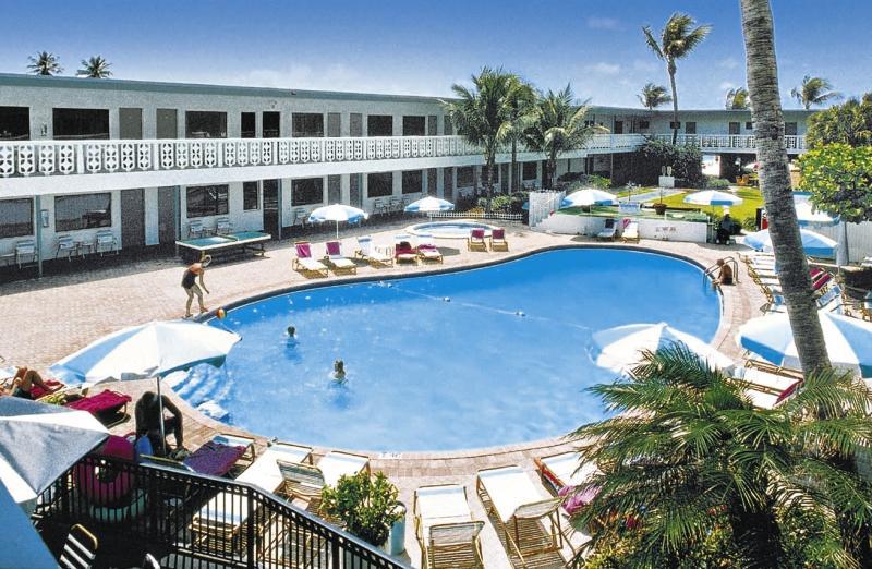Travelodge Monaco Beach Resort サニーアイルズビーチ エクステリア 写真