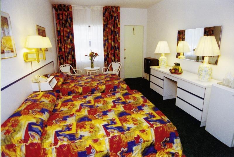 Travelodge Monaco Beach Resort サニーアイルズビーチ エクステリア 写真